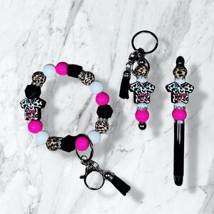 Scrub Life White Leopard Print Accessories Set